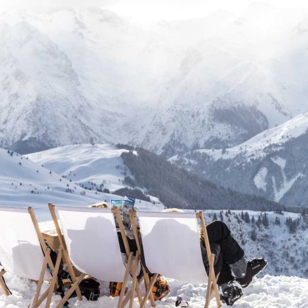 Chaises longues avec vue | La Cabane Alpe d'Huez